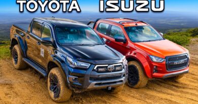 Toyota Hilux v Isuzu D-MAX: OFF-ROAD CHALLENGE!